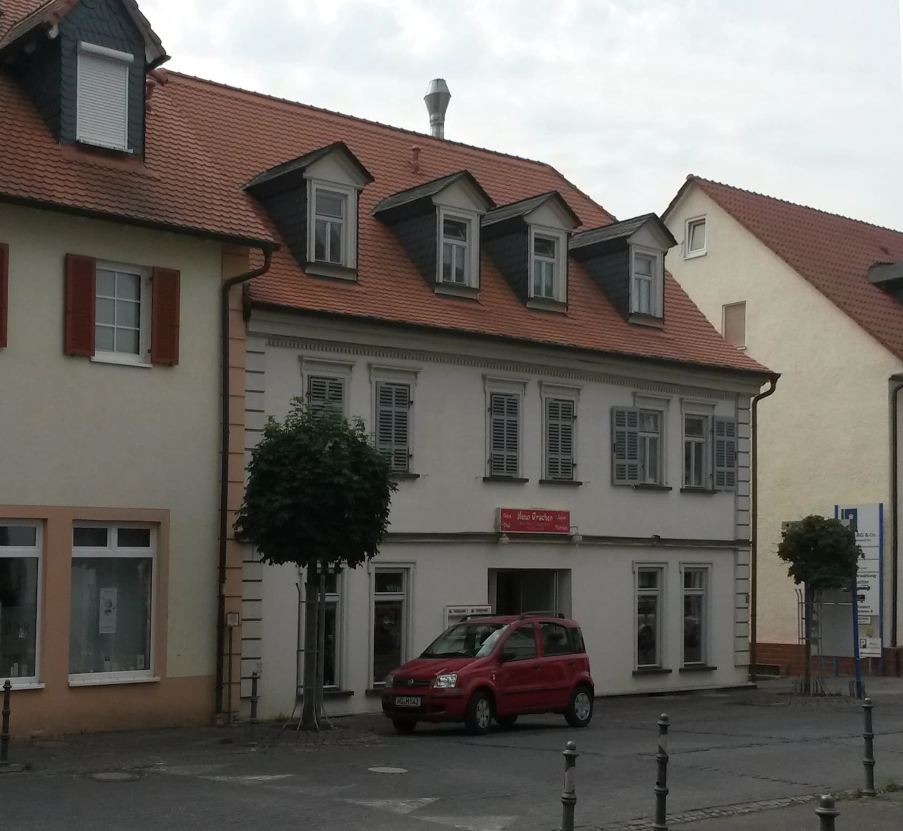 Wohn- und Geschäftshaus Hugenottenstraße 107 in Friedrichsdorf