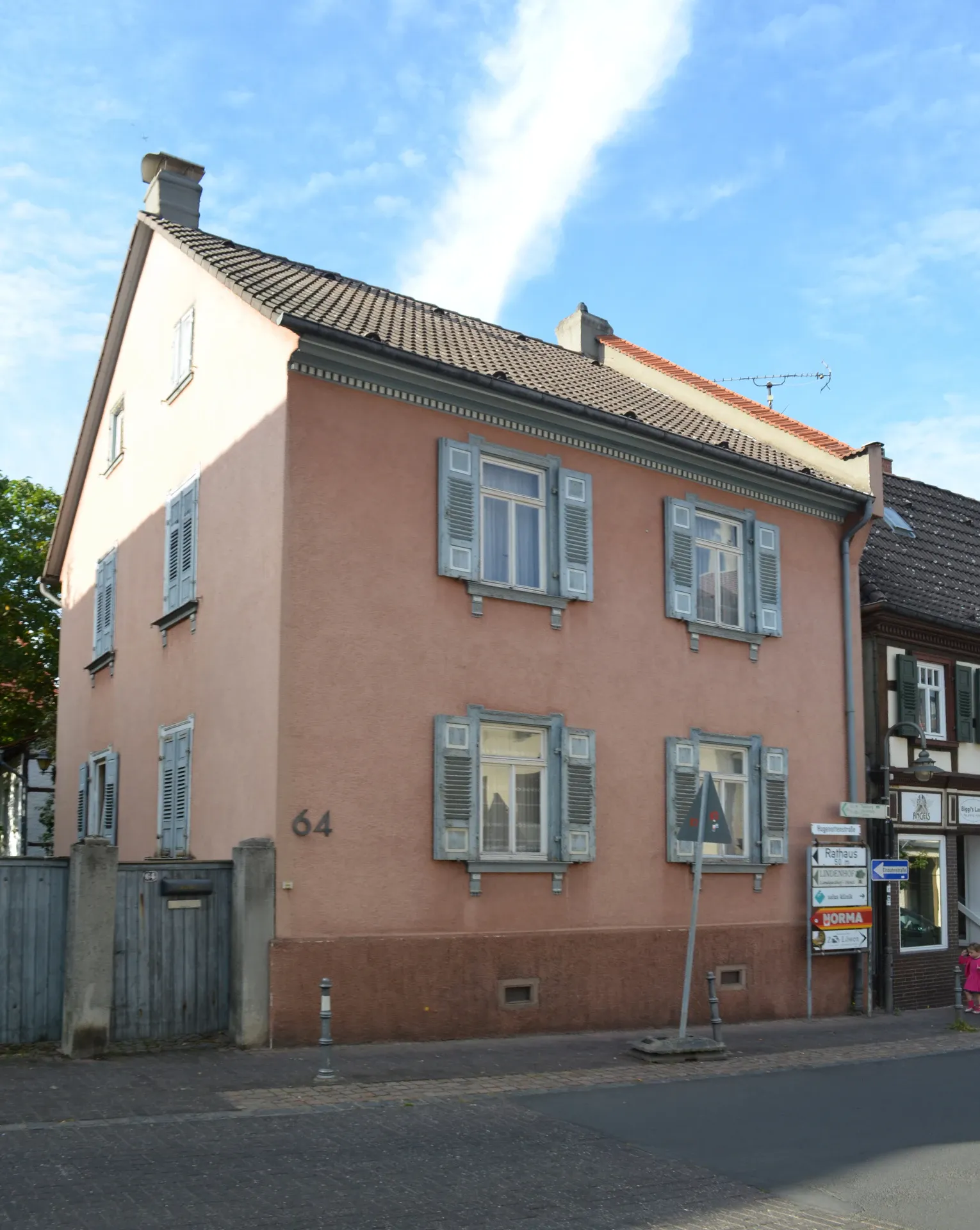Wohnhaus Hugenottenstraße 64 in Friedrichsdorf