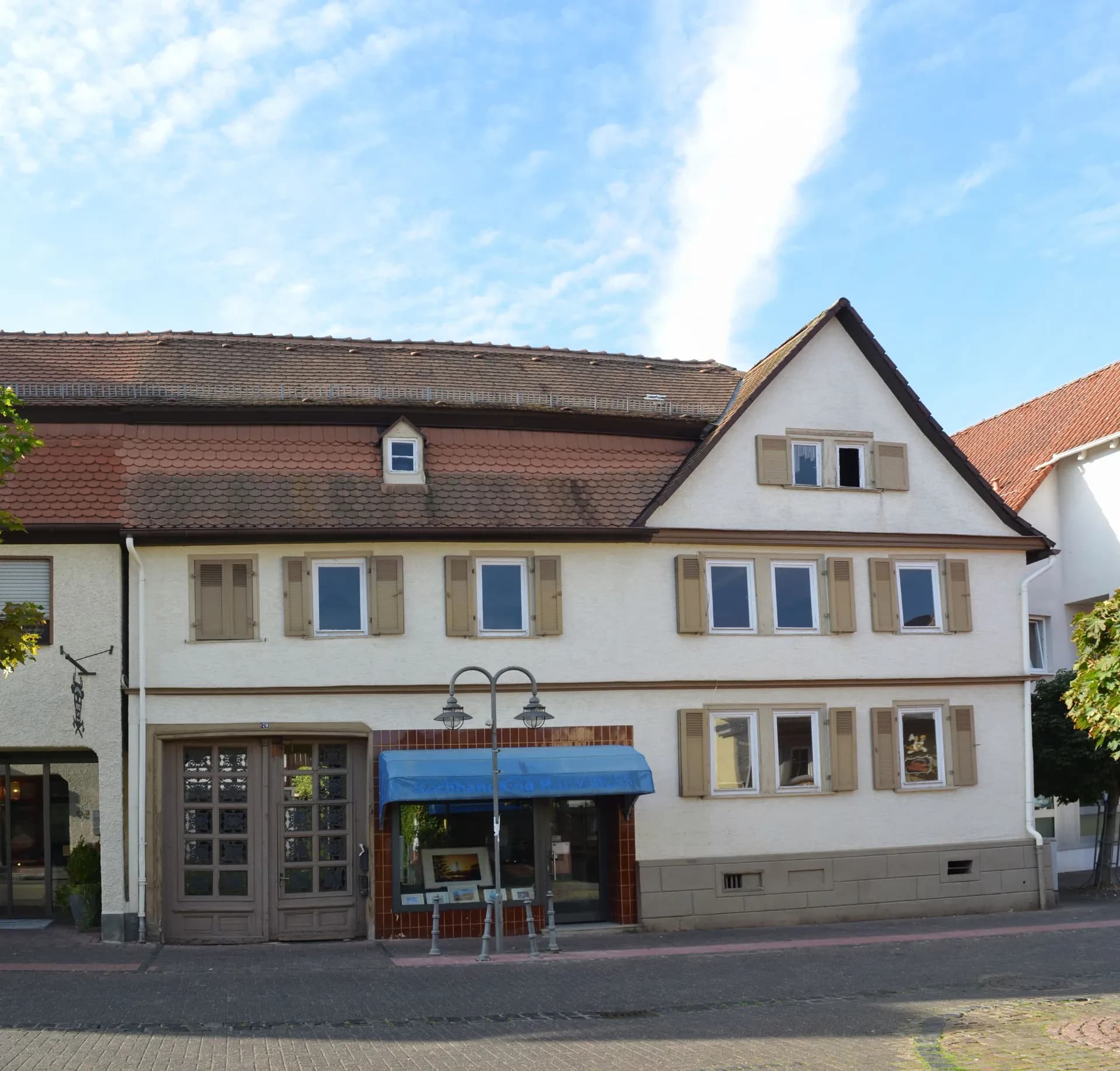 Wohn- und Geschäftshaus Hugenottenstraße 70 in Friedrichsdorf