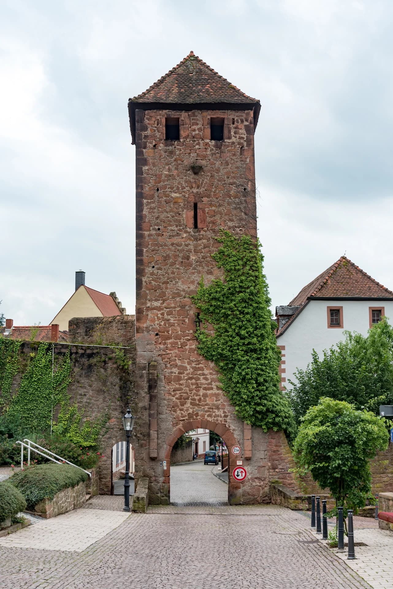 Inneres Holztor von der Feldseite in Gelnhausen