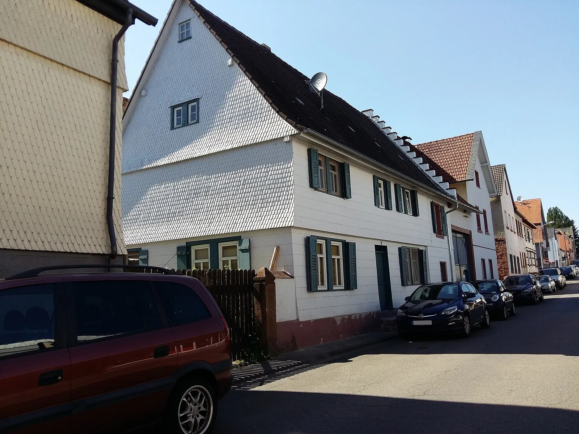 Blick in die Jahnstraße in Reinheim