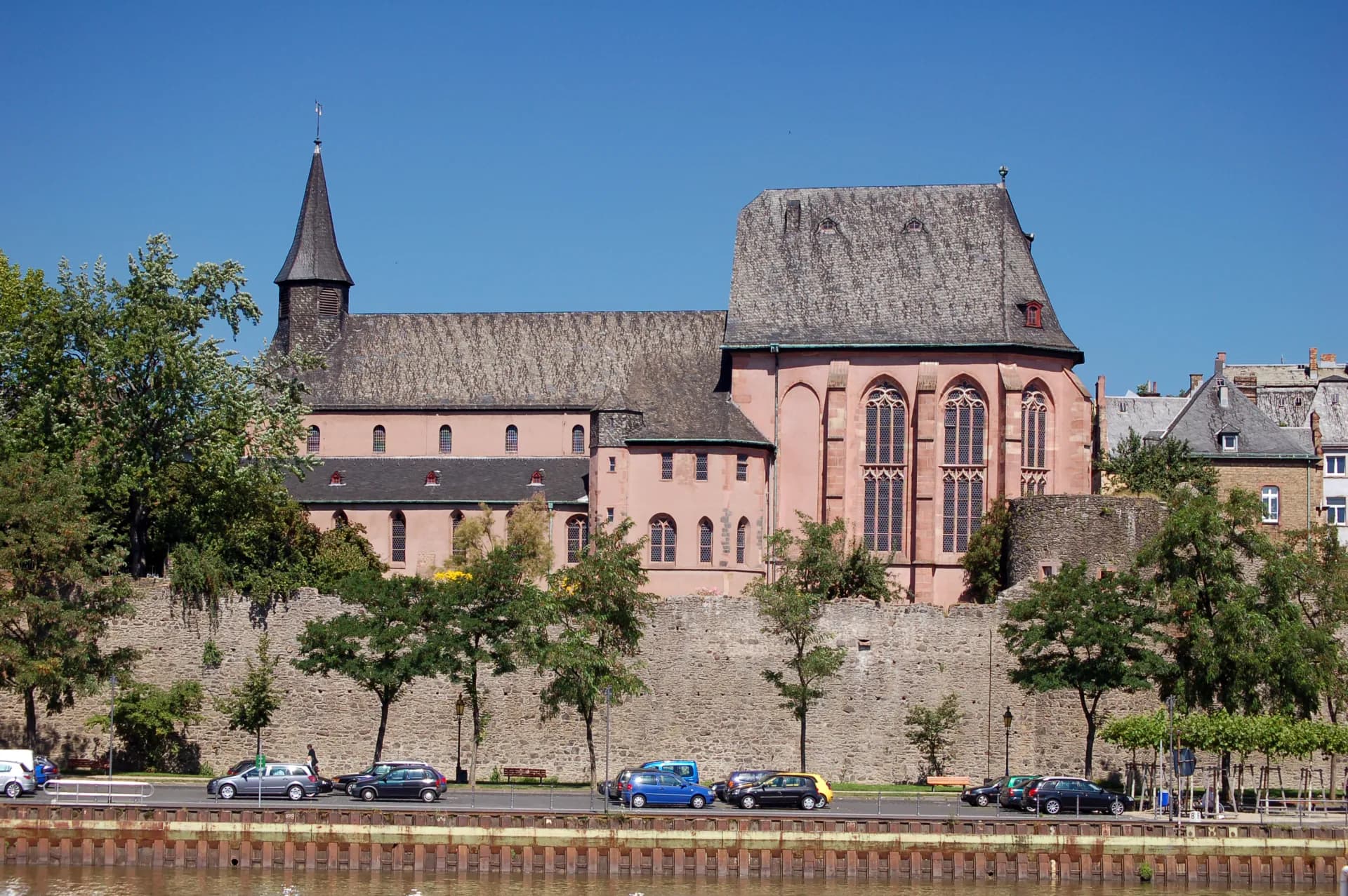 Justinuskirche in Frankfurt Höchst