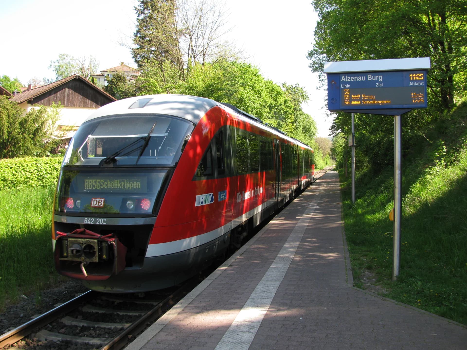 Triebwagen der Kahlgrundbahn in Alzenau