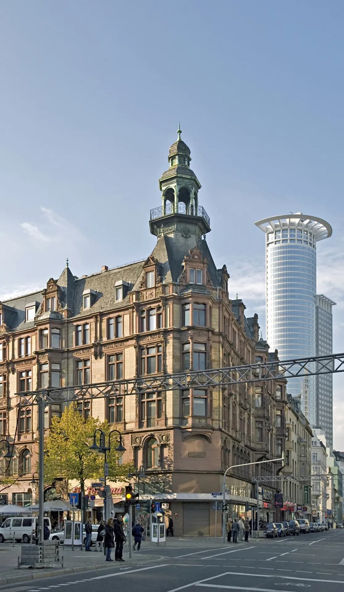 Kaiser-Friedrich-Bau an der Kaiserstraße im Frankfurter Bahnhofsviertel