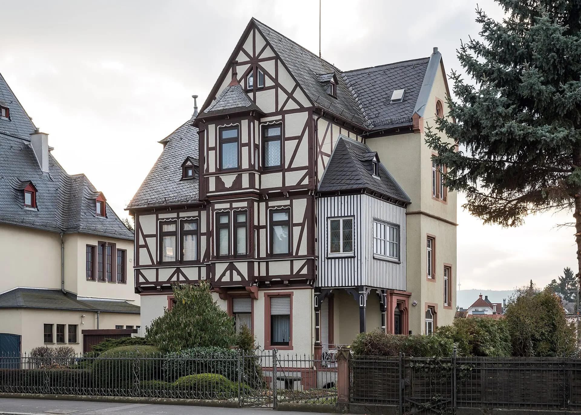 Fachwerkvilla Kaiserstraße 195 in Friedberg (Hessen)