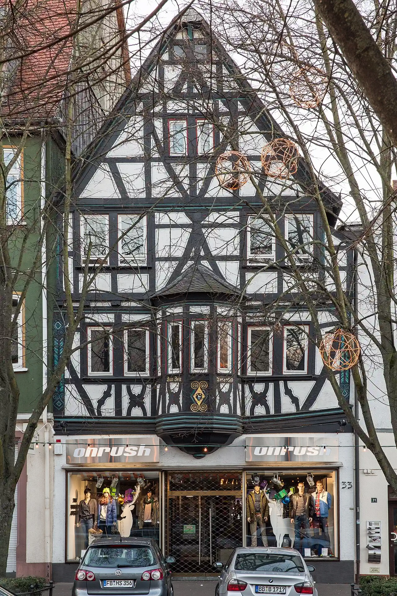 Zierfachwerkhaus Kaiserstraße 33 in Friedberg (Hessen)