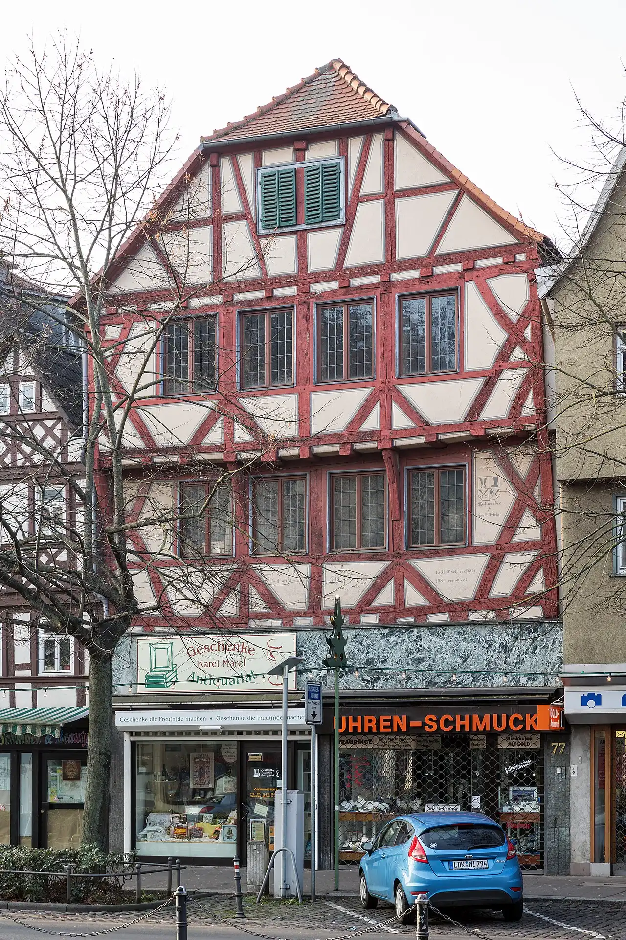 Rotes Fachwerkhaus Kaiserstraße 77 in Friedberg (Hessen)