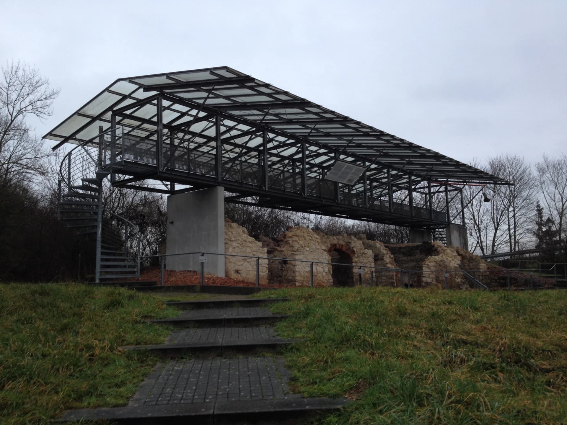 Historische Kalkbrennöfen bei Flörsheim am Main