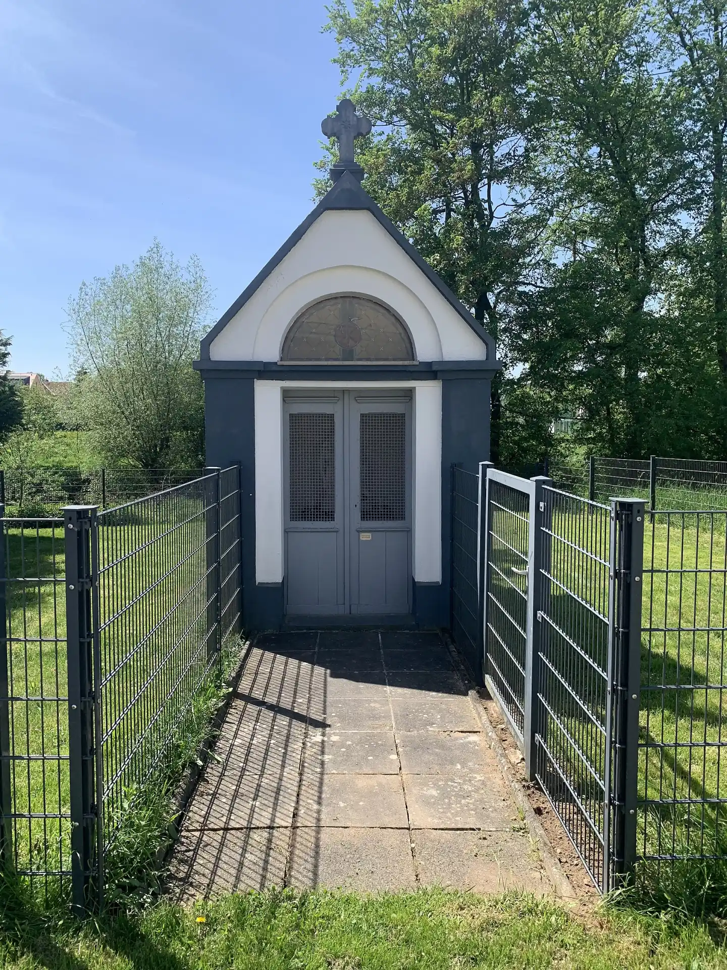Kapelle am Ortsrand von Ober-Wöllstadt