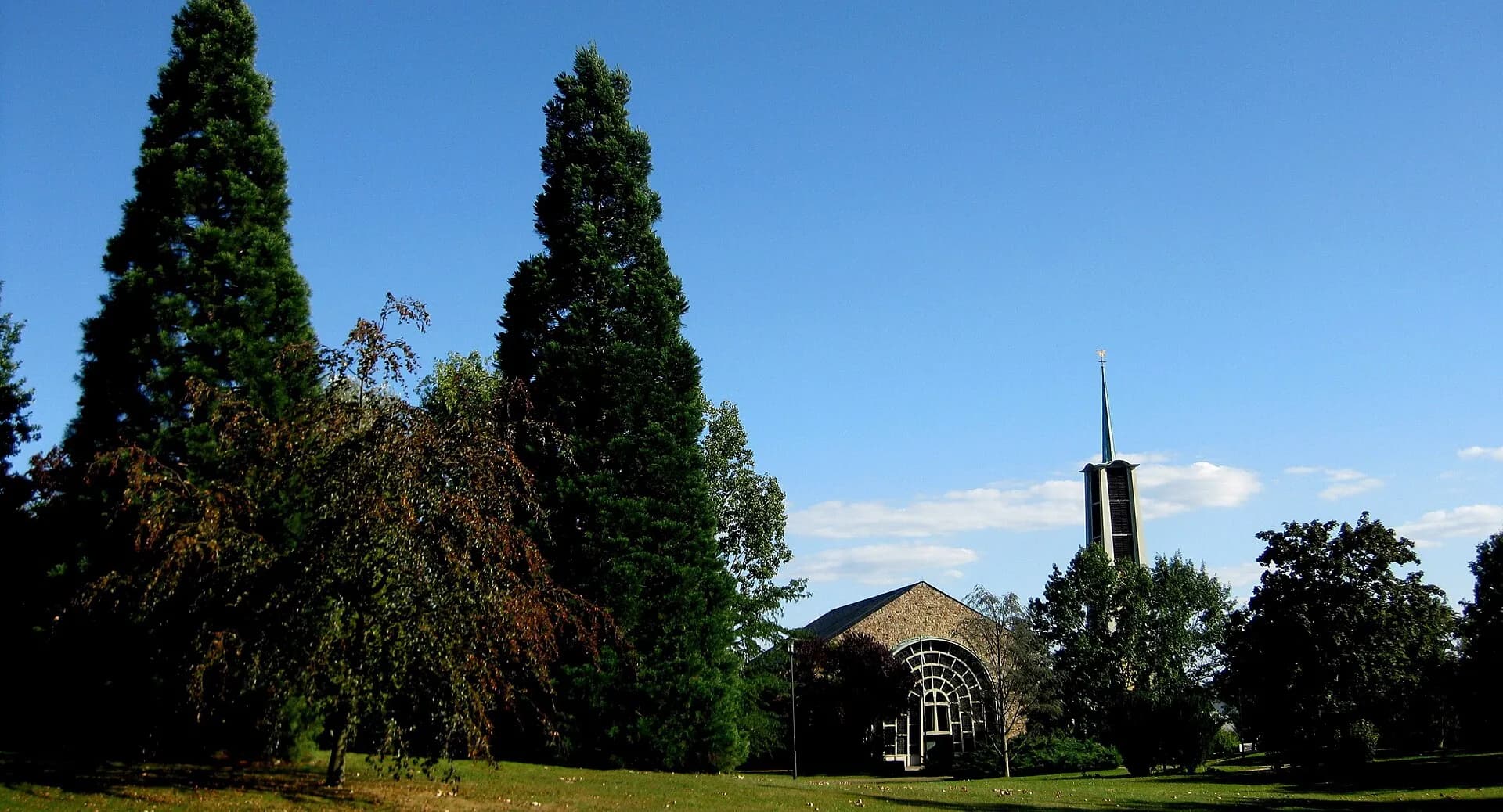 Katholische Kirche am Kurpark in Bad Soden am Taunus