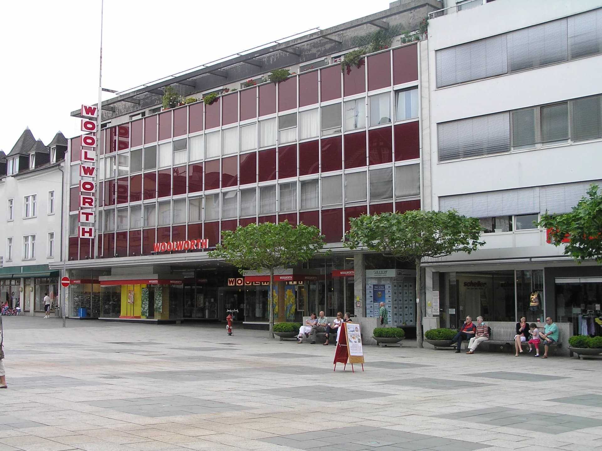 Kaufhaus in der Fußgängerzone von Bad Homburg