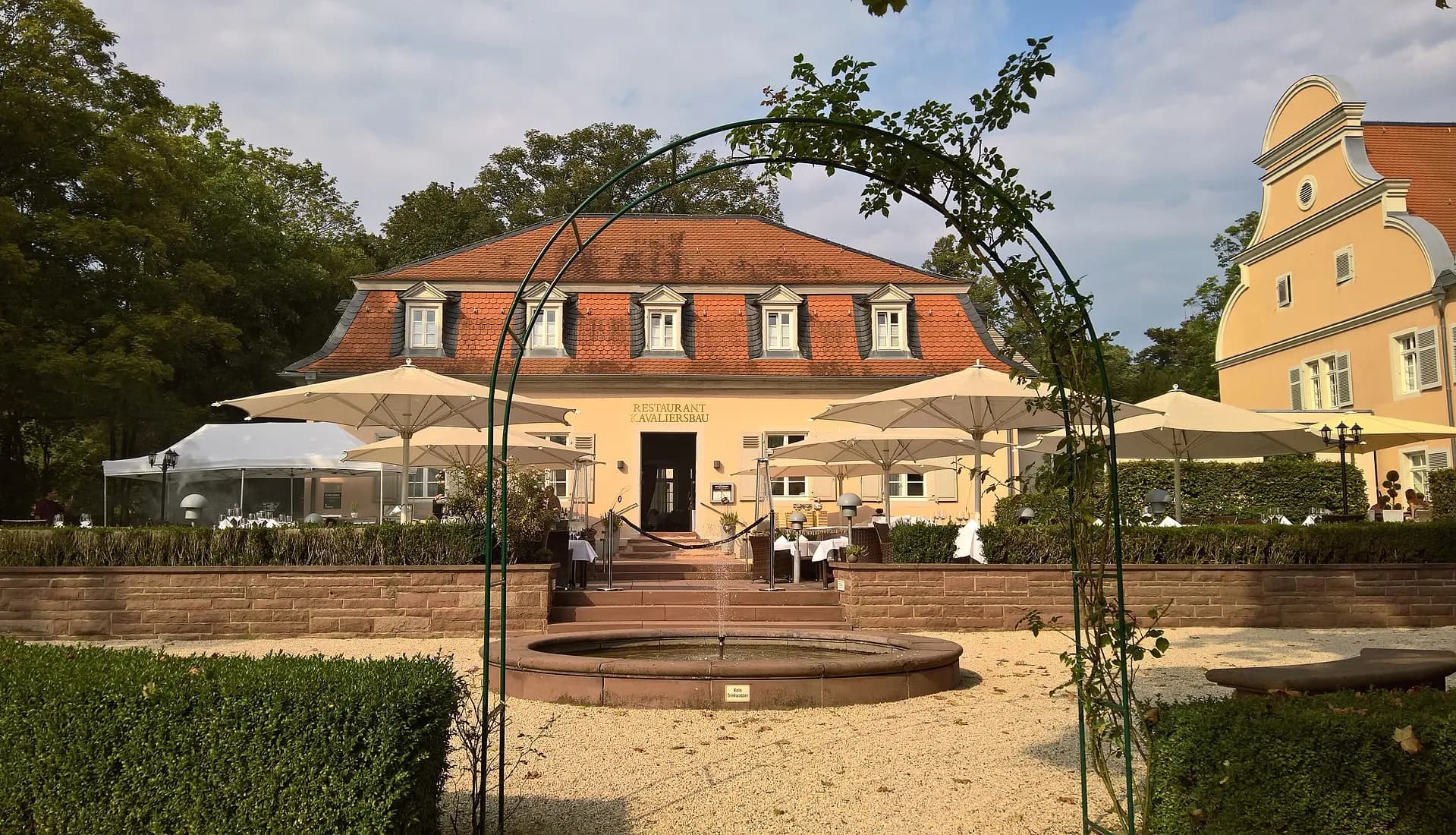 Kavaliersbau am Jagdschloss Kranichstein in Darmstadt-Kranichstein