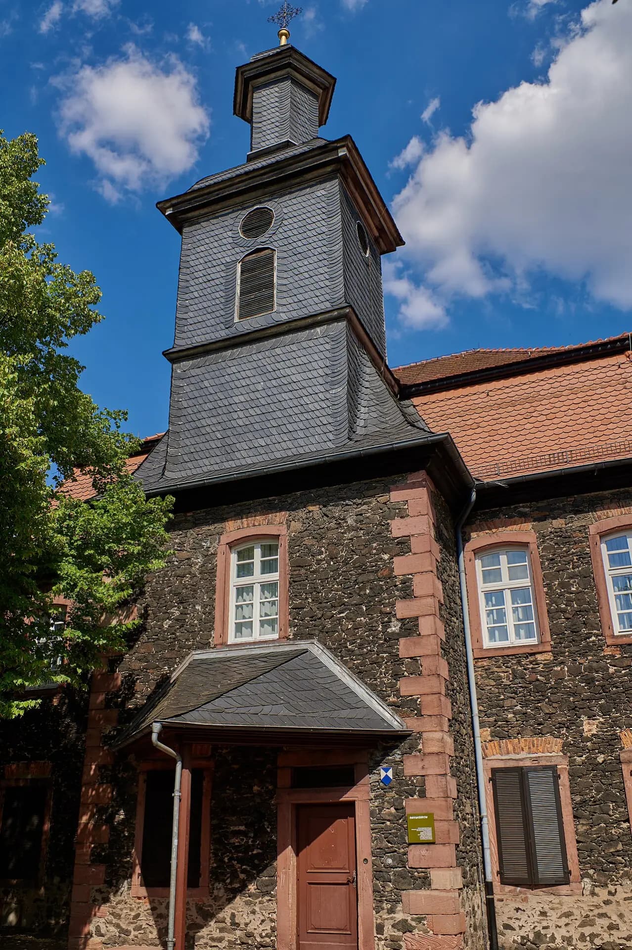 Dorfkirche in der Jakob-Rullmann-Straße in Hanau-Kesselstadt
