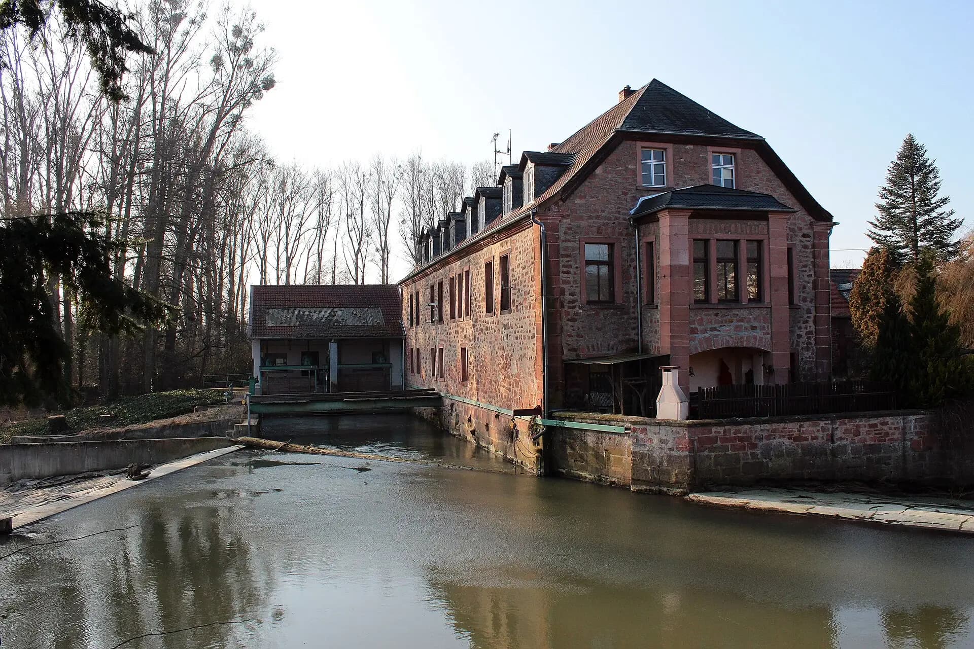 Kinzigmühle am Wehr in Gründau