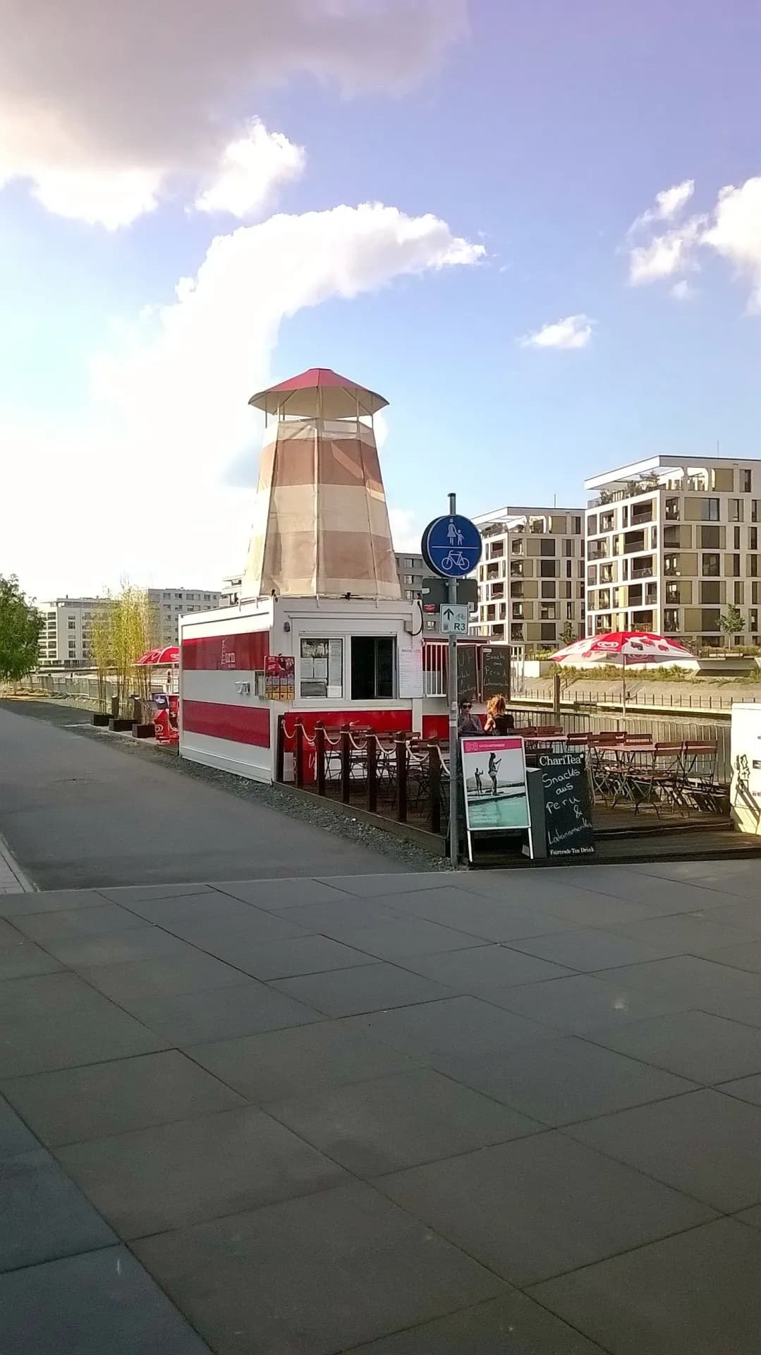 Kiosk am Hafenplatz in Offenbach-Hafen