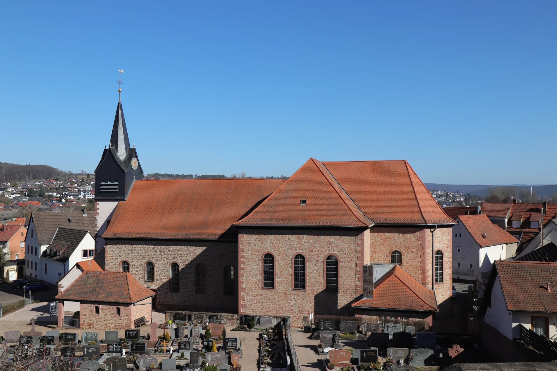 Katholische Pfarrkirche St. Johannes Baptist im Stadtteil Eisenbach in Obernburg am Main