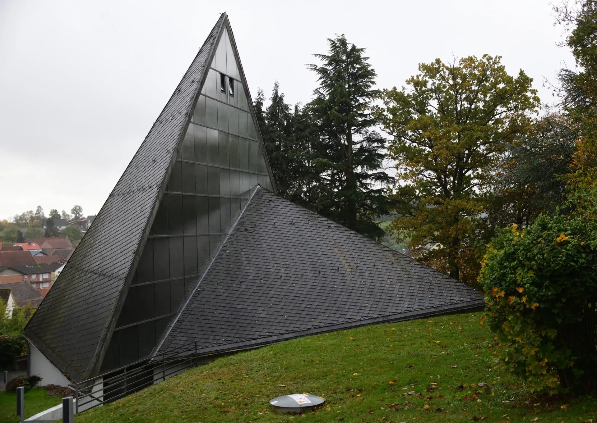Kirche im Kirchweg in Hassenroth in Höchst im Odenwald