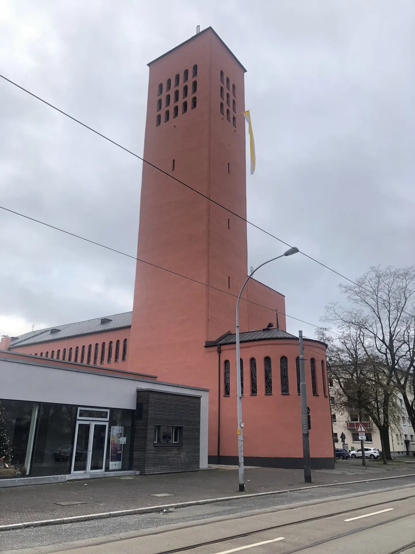 Kirche Mutter vom Guten Rat in Frankfurt Niederrad