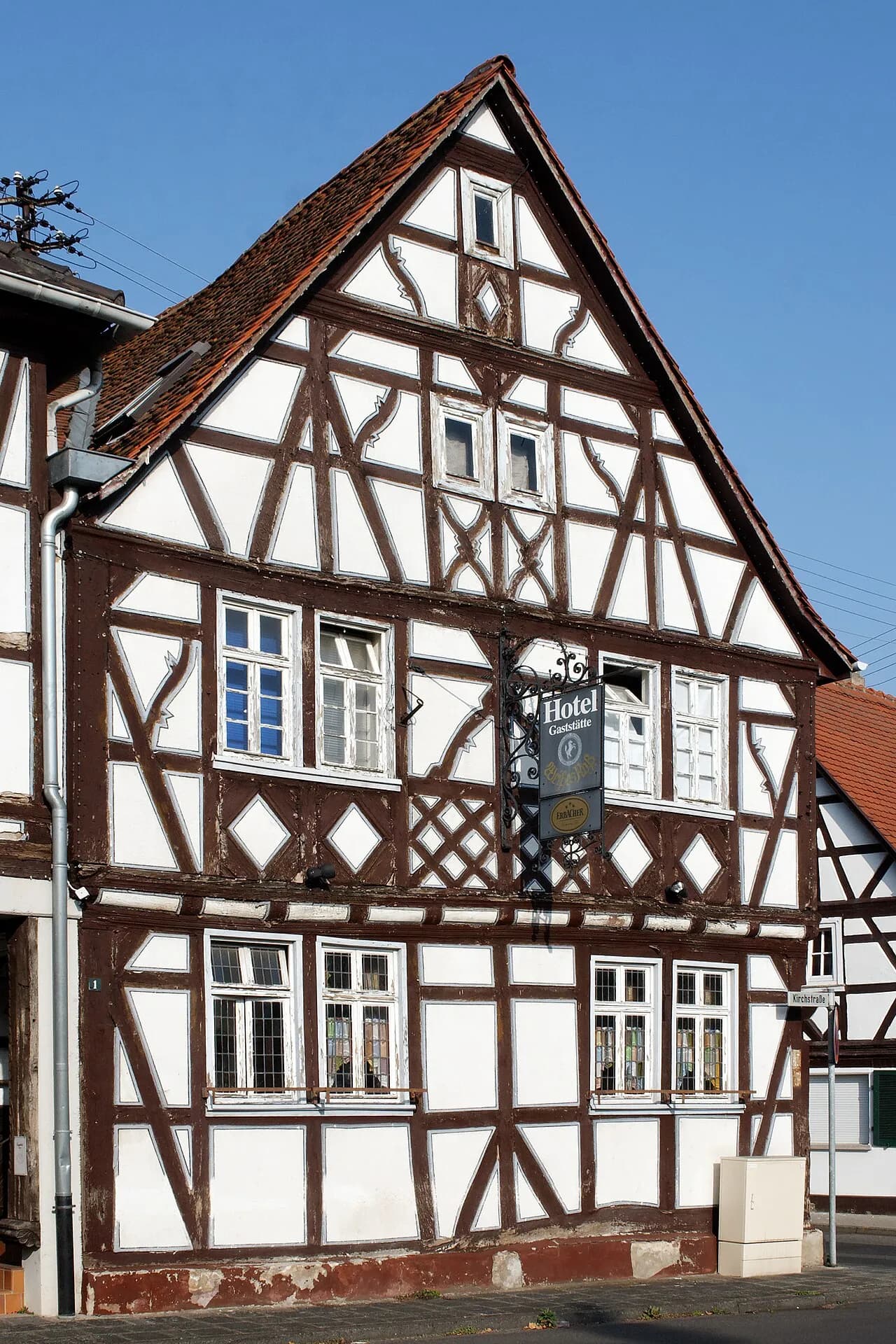 Fachwerkhaus in der Kirchstraße 1 in Hainburg-Klein-Krotzenburg