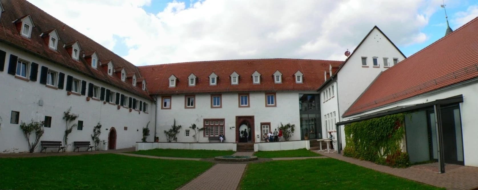 Konventbau des Klosters Höchst in Höchst im Odenwald