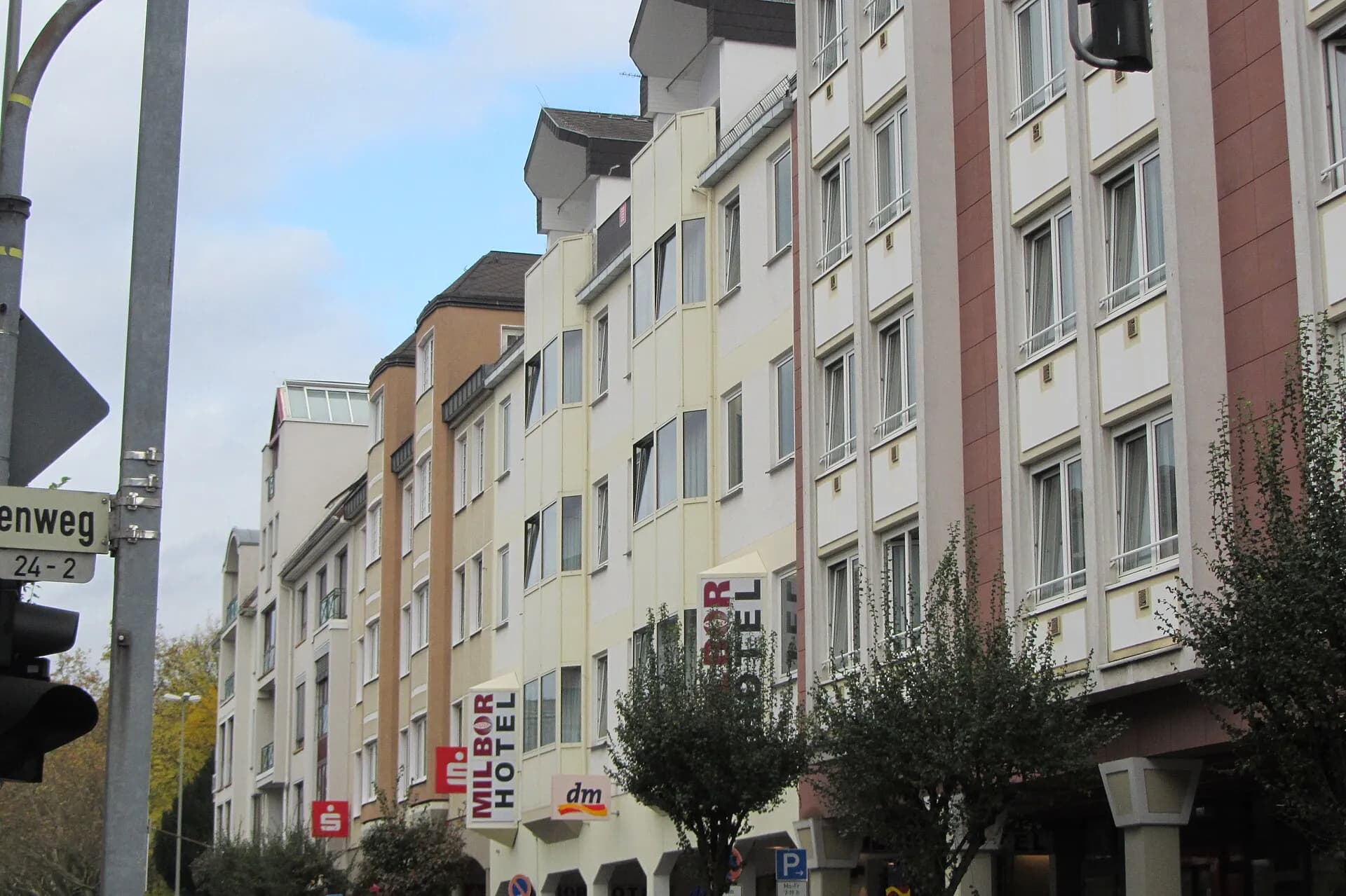 Arkadenbau an der Königsteiner Straße in Bad Soden am Taunus