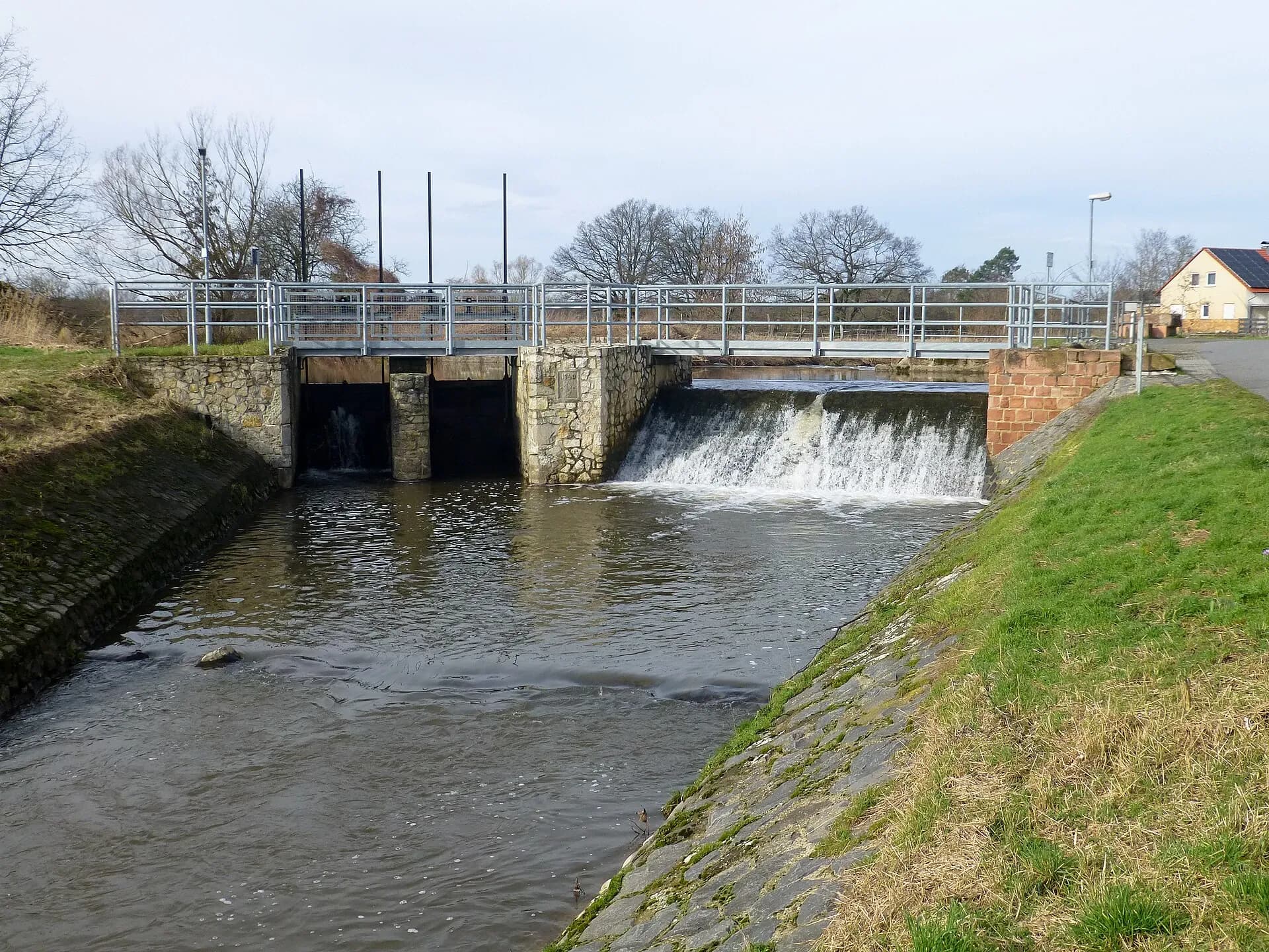 Wehranlage an der Konfurter Mühle bei Babenhausen