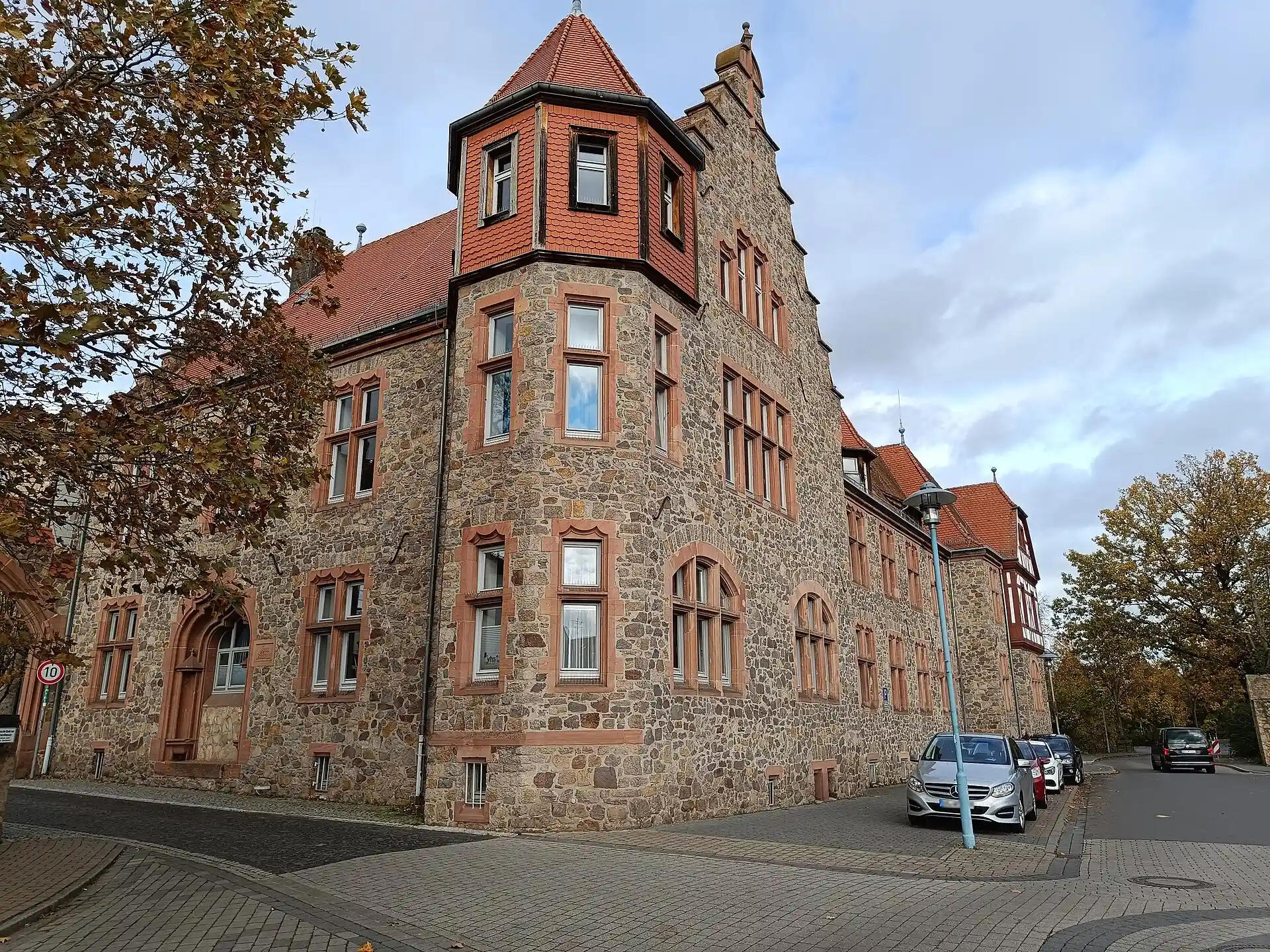 Kreisamt im Herbst in Dieburg