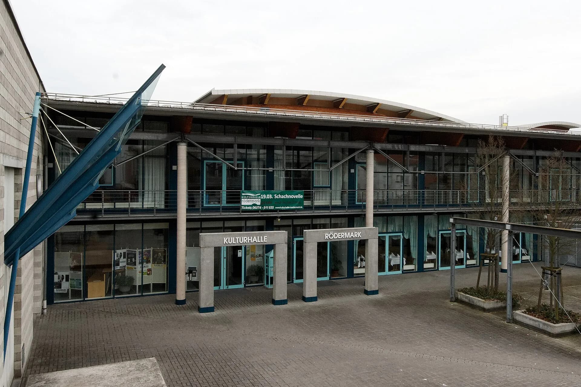 Seitenansicht der Kulturhalle in Ober-Roden