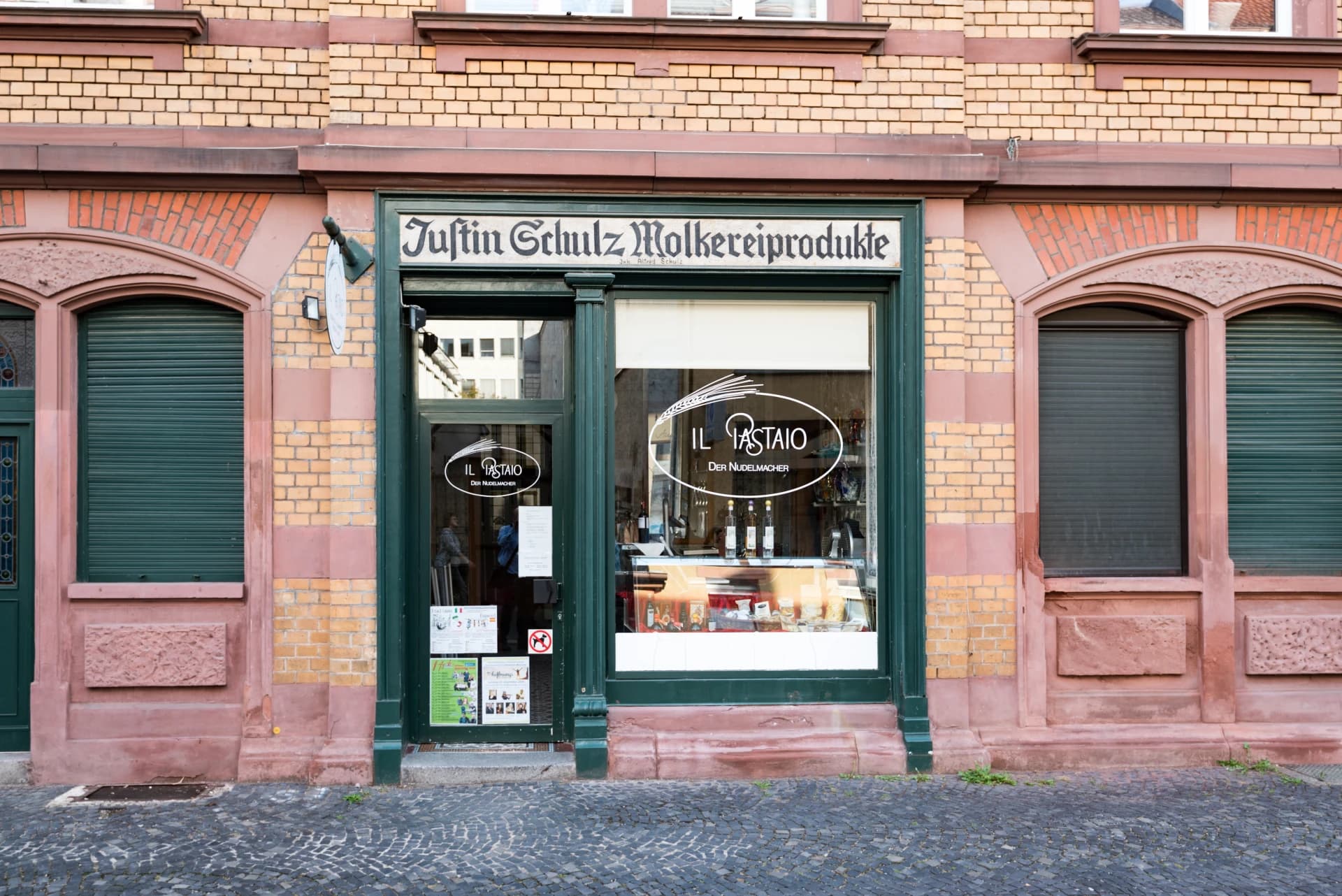 Historisches Ladenlokal in der Karlstraße in Aschaffenburg