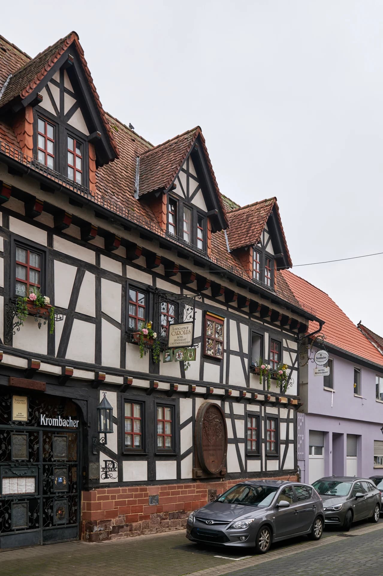 Landgasthof Carolus in der Friedrich-Ebert-Straße in Nidderau-Windecken