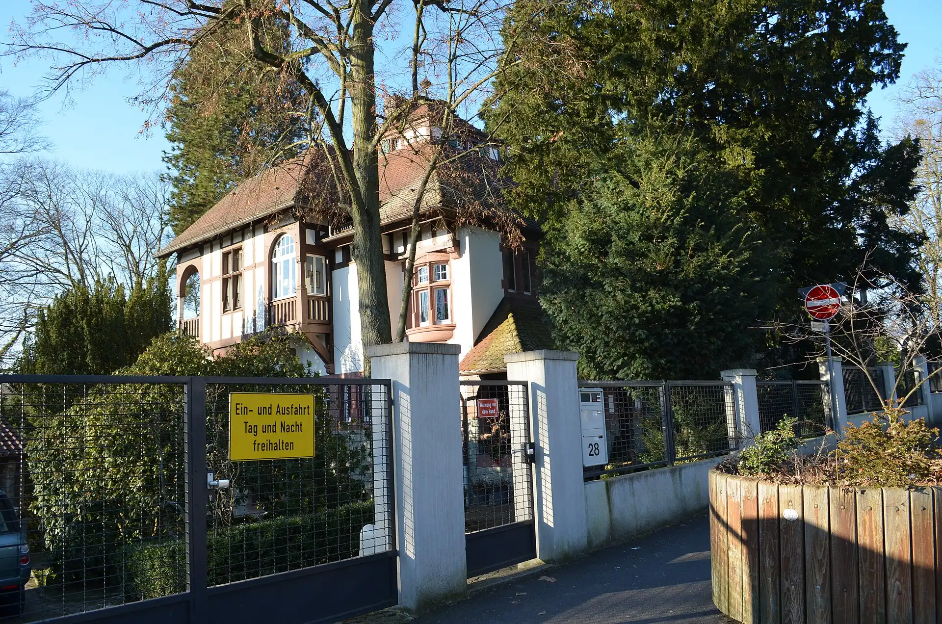Landhaus in der Altkönigstraße 28 in Oberursel (Taunus)