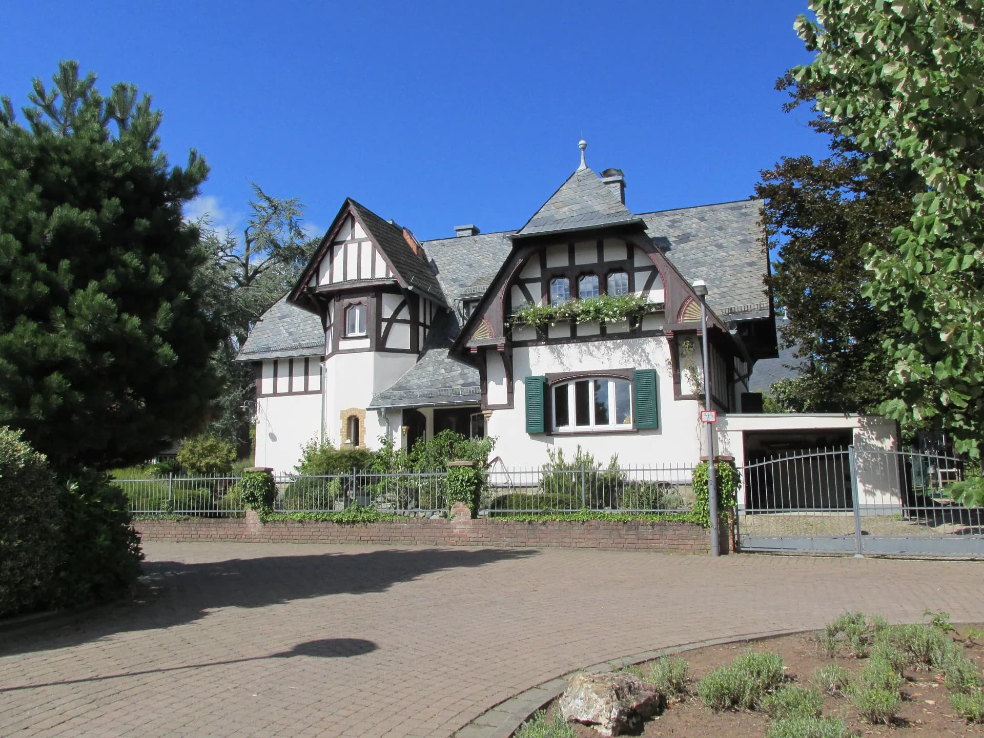 Landhaus Am Aufstieg 2 in Kronberg im Taunus