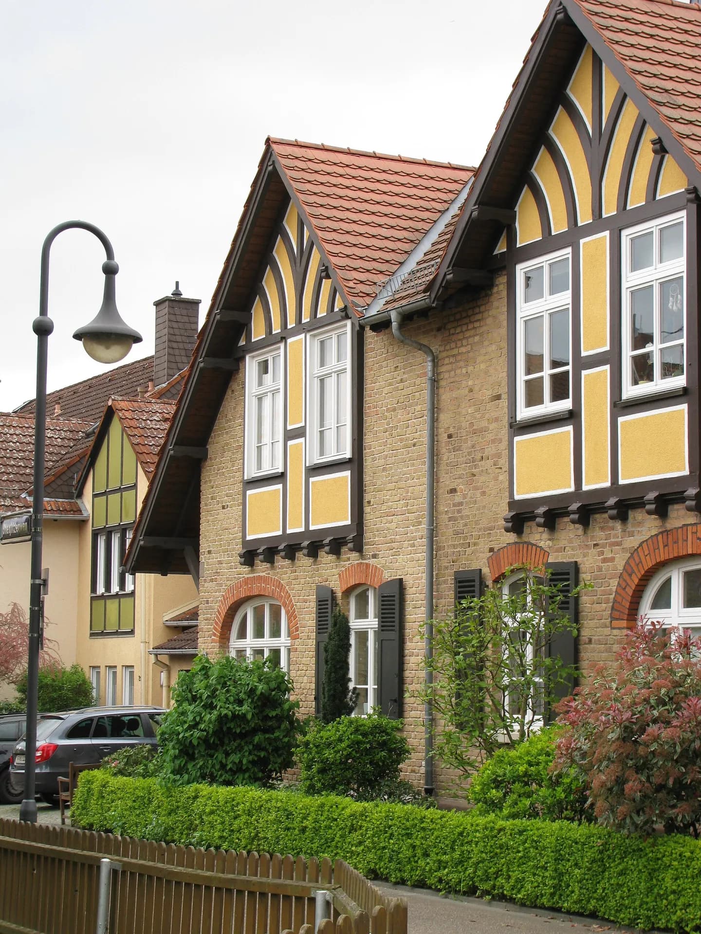 Landhaus Stieglitzenweg 23 in Frankfurt-Unterliederbach