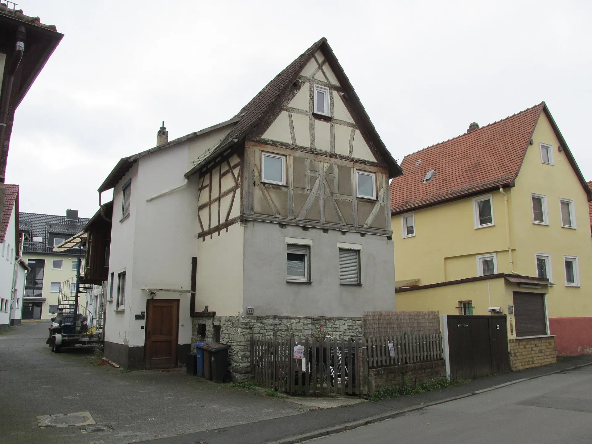 Fachwerkhaus Lange Straße 71 von der Straßenecke in Oberursel-Bommersheim