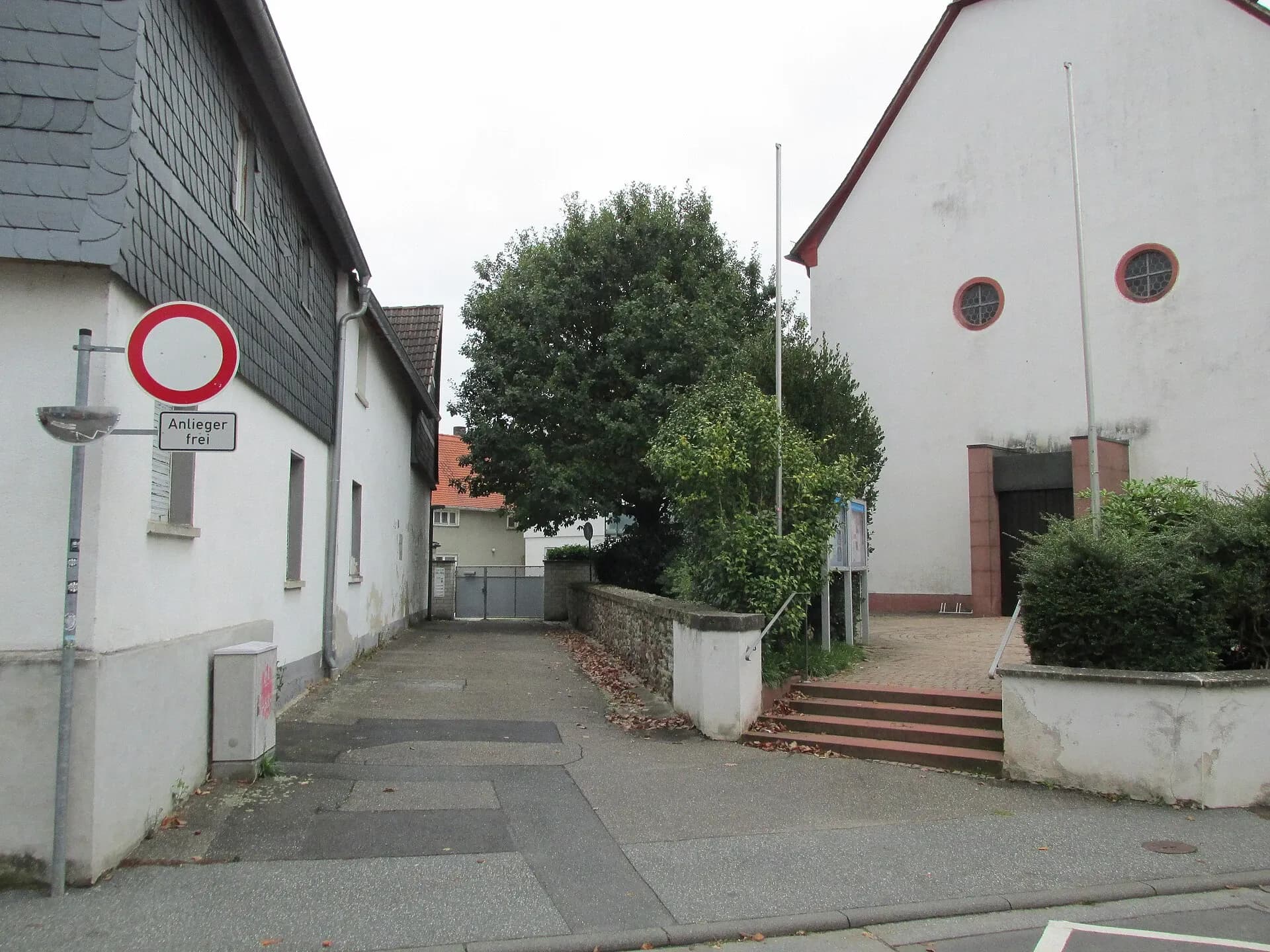 Straßenzug der Langen Straße in Oberursel-Bommersheim