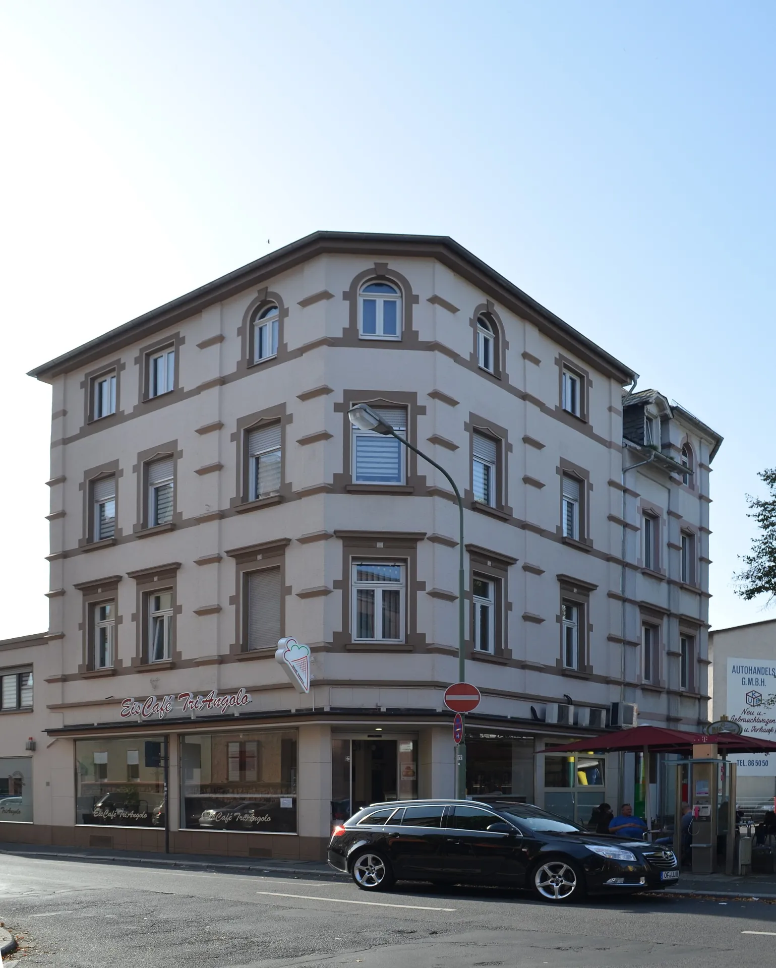 Eckhaus an der Langstraße in Offenbach-Bürgel