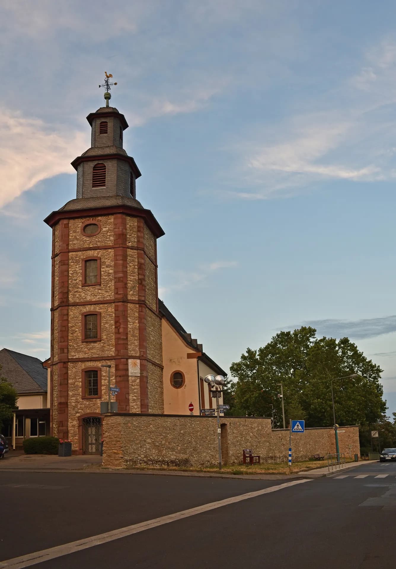Laurentiuskirche in Bergen in Frankfurt-Bergen-Enkheim