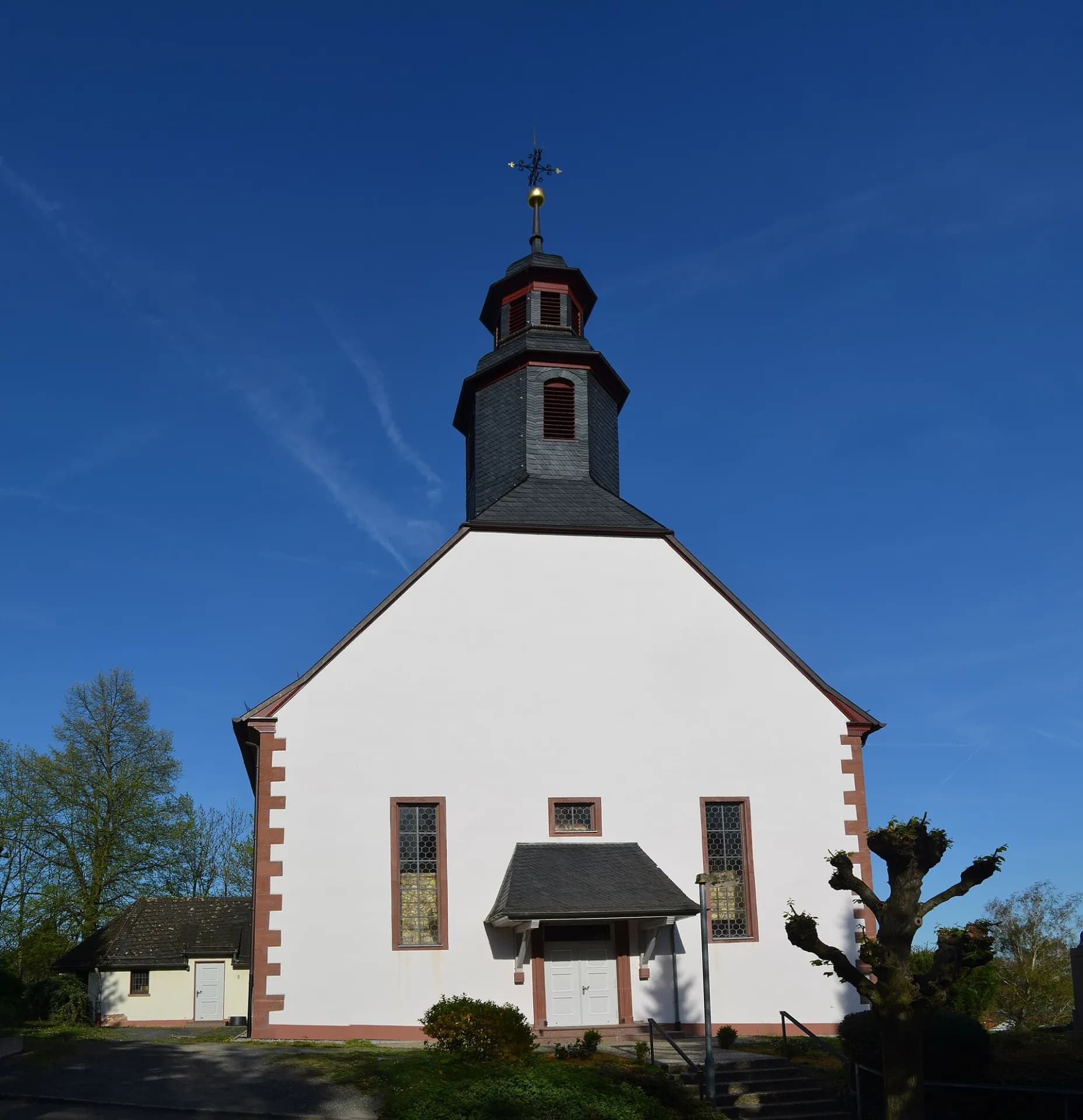 Laurentiuskirche in Enkheim in Frankfurt-Bergen-Enkheim