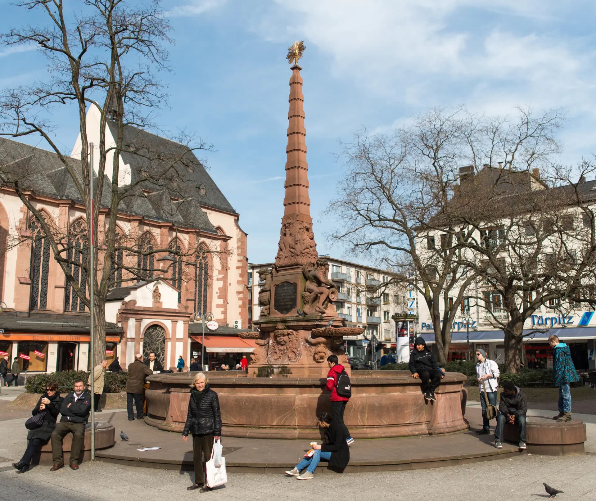 Liebfrauenbrunnen am Liebfrauenberg in der Frankfurter Altstadt