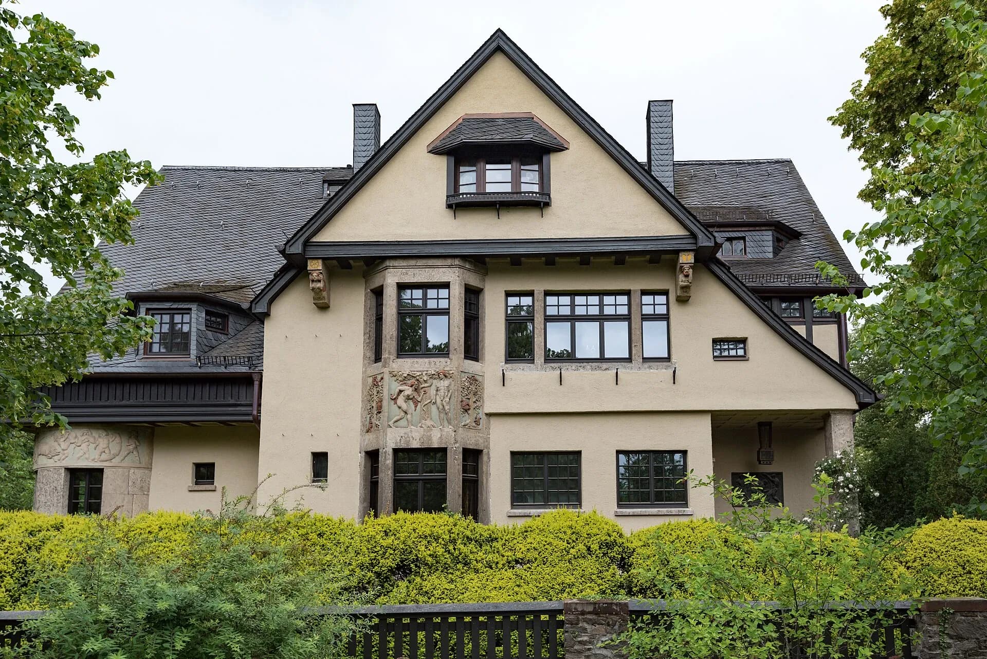 Landhausvilla in der Lindenallee 26 in Aschaffenburg