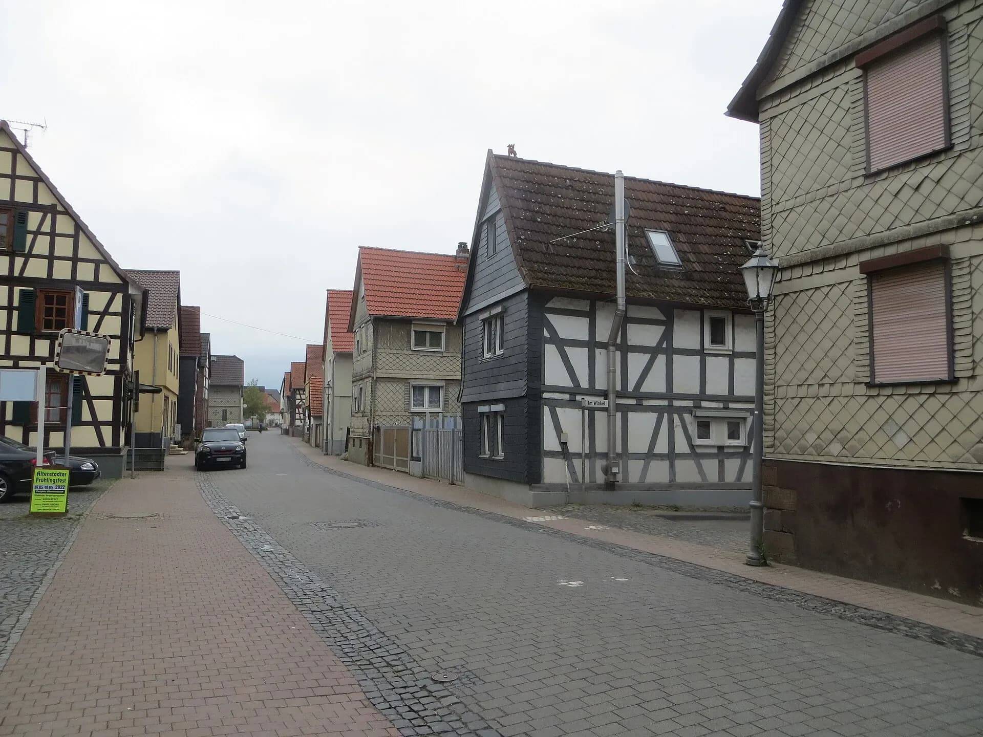 Straßenzug Im Winkel in Altenstadt-Lindheim