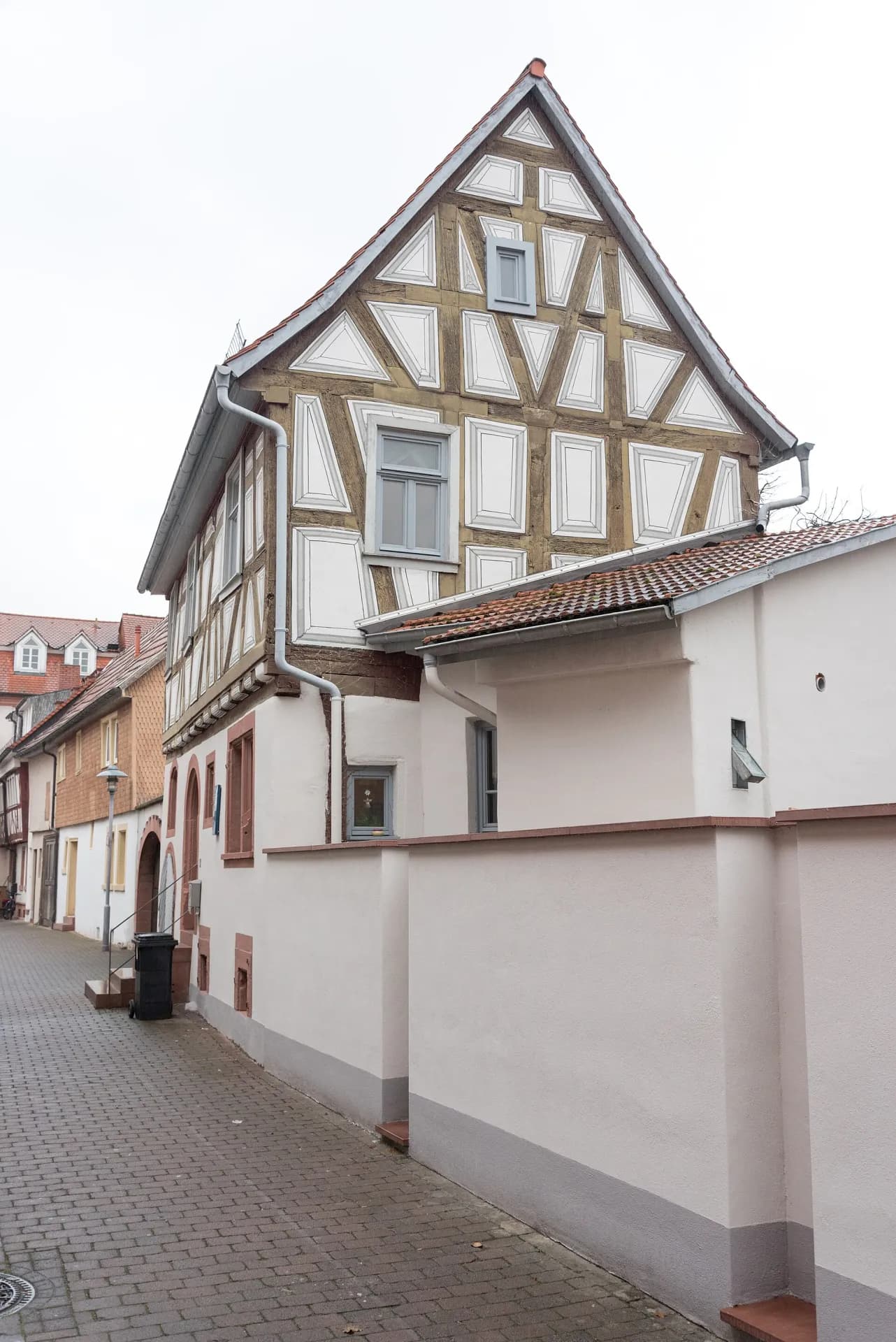 Löwengasse 6 in der Gasse in Dieburg