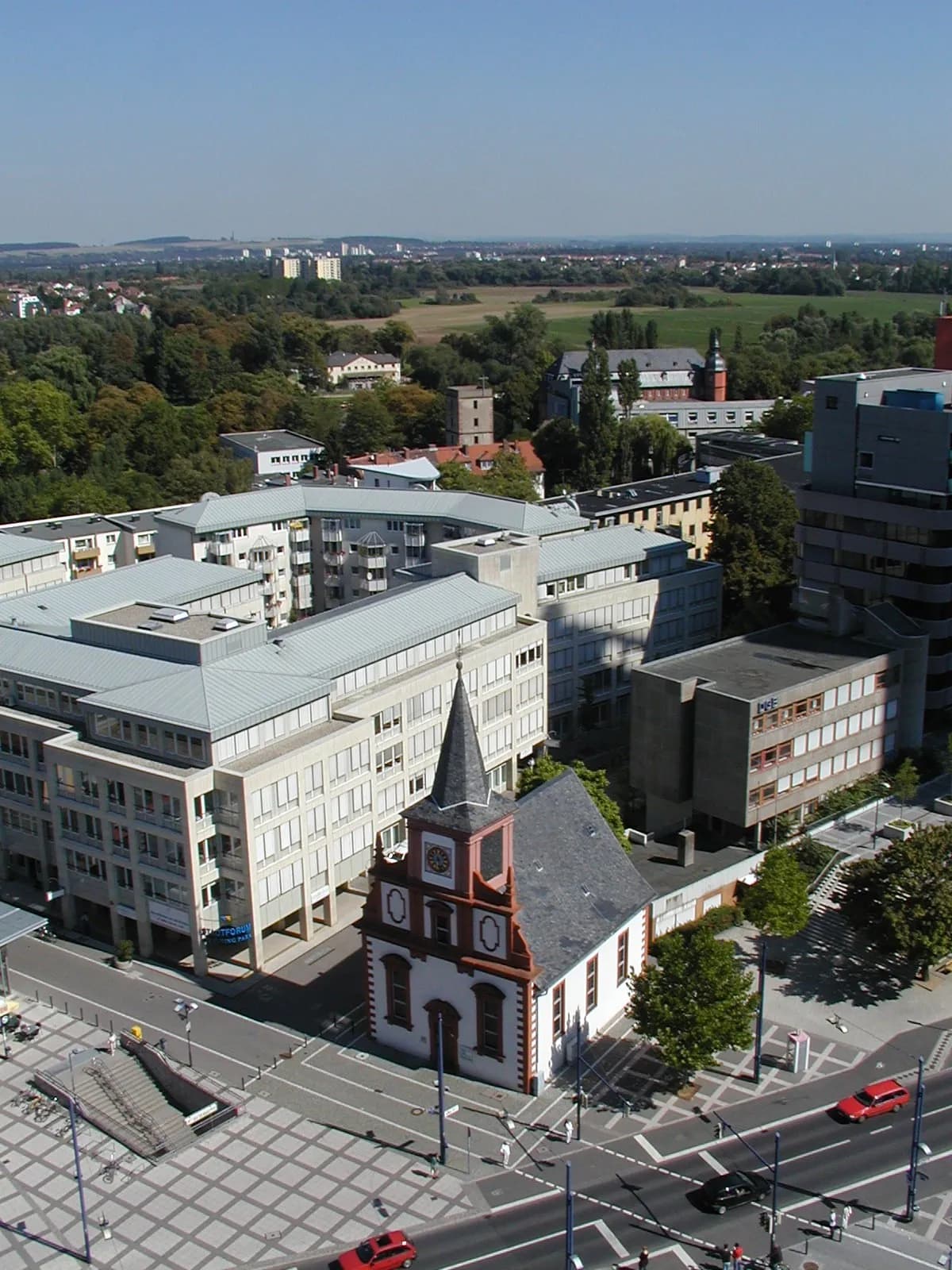 Französisch-reformierte Kirche in Offenbach aus der Luft
