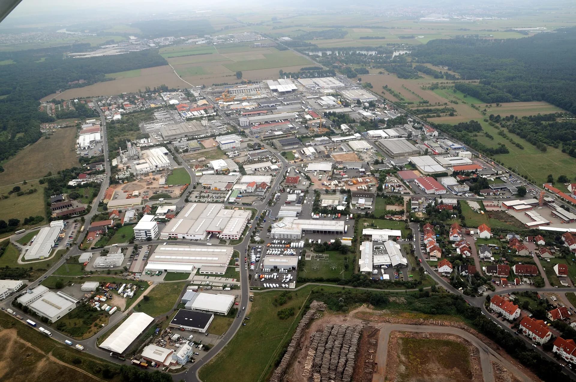 Luftbild des Gewerbegebiets von Stockstadt am Main