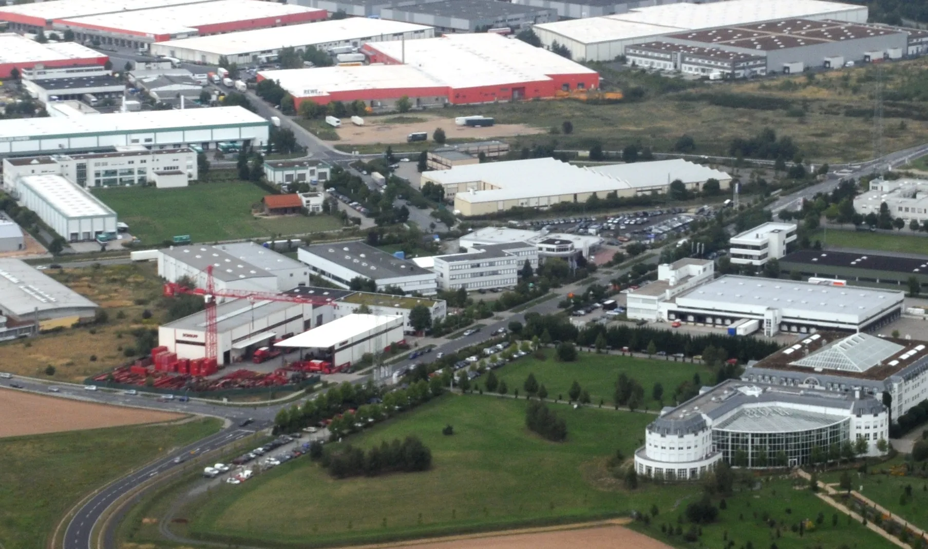 Luftbild des Gewerbegebiets von Dietzenbach