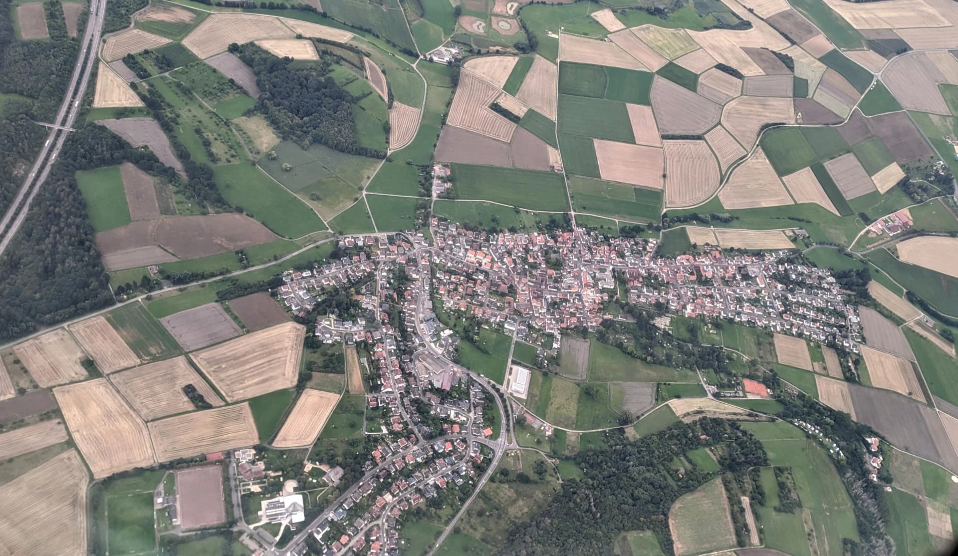 Luftbild des Ortsteils Marköbel in Hammersbach