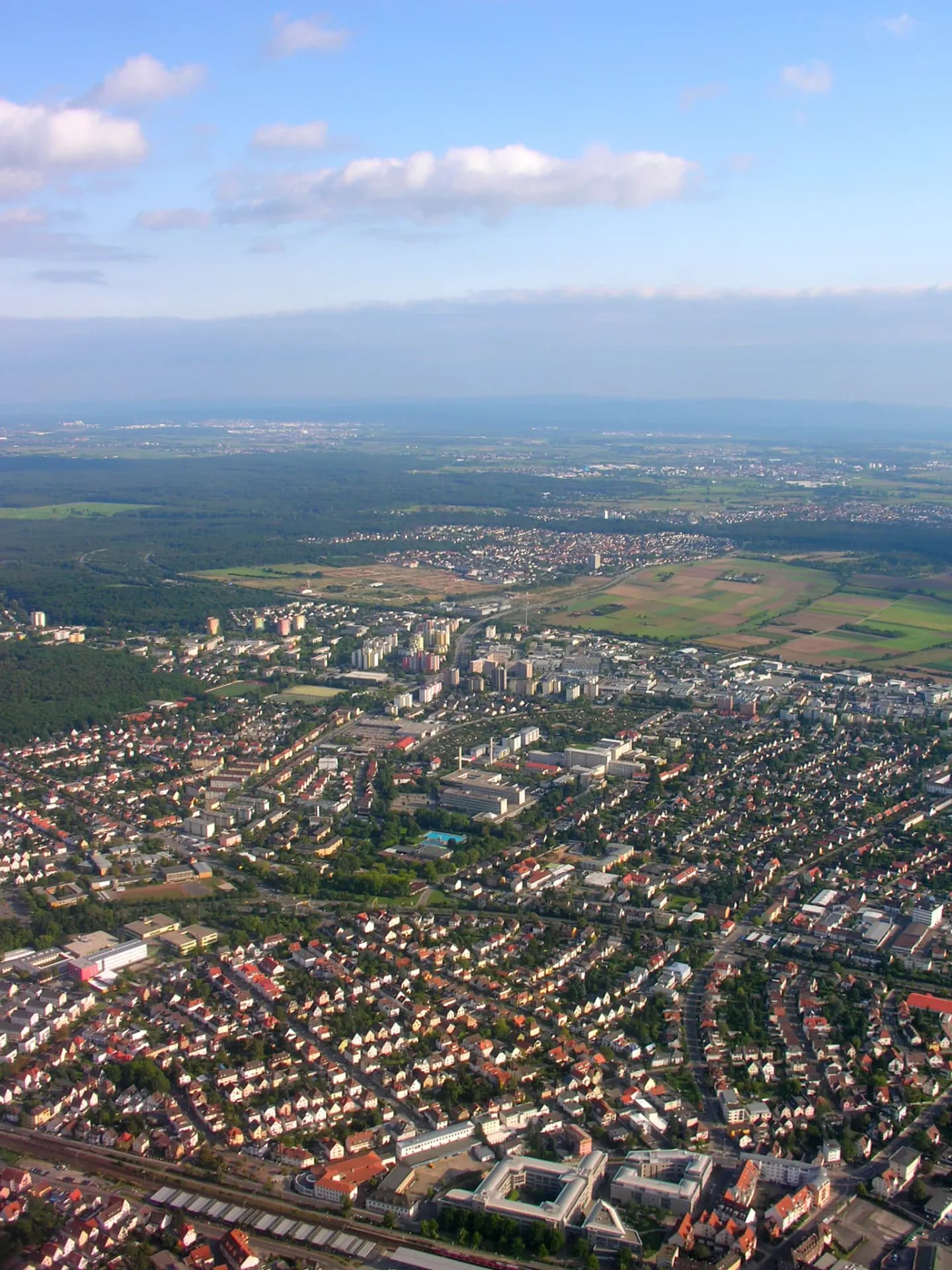 Luftbild des Stadtgebiets von Rüsselsheim
