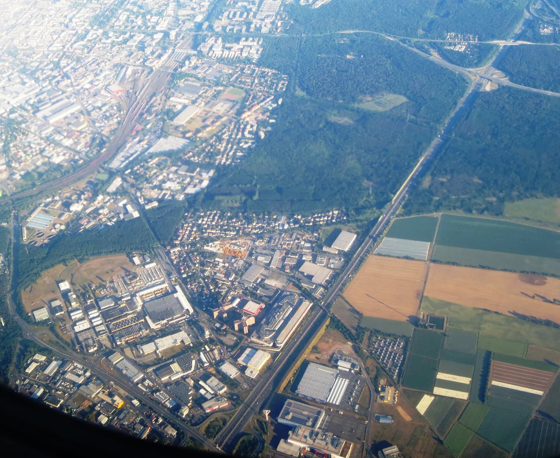 Weiterstadt von Norden aus der Luft
