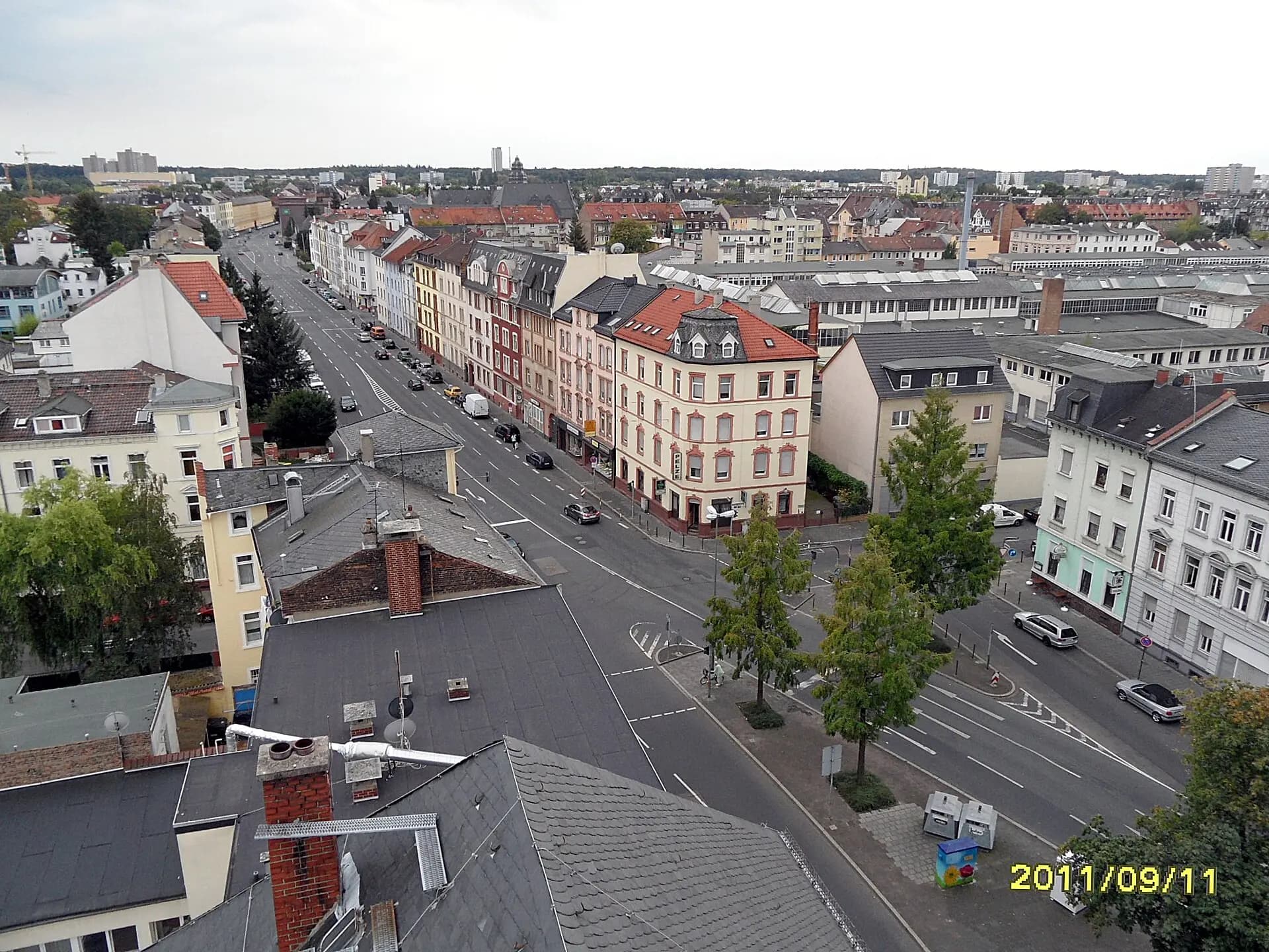 Luftbild über die Waldstraße in Offenbach-Lindenfeld