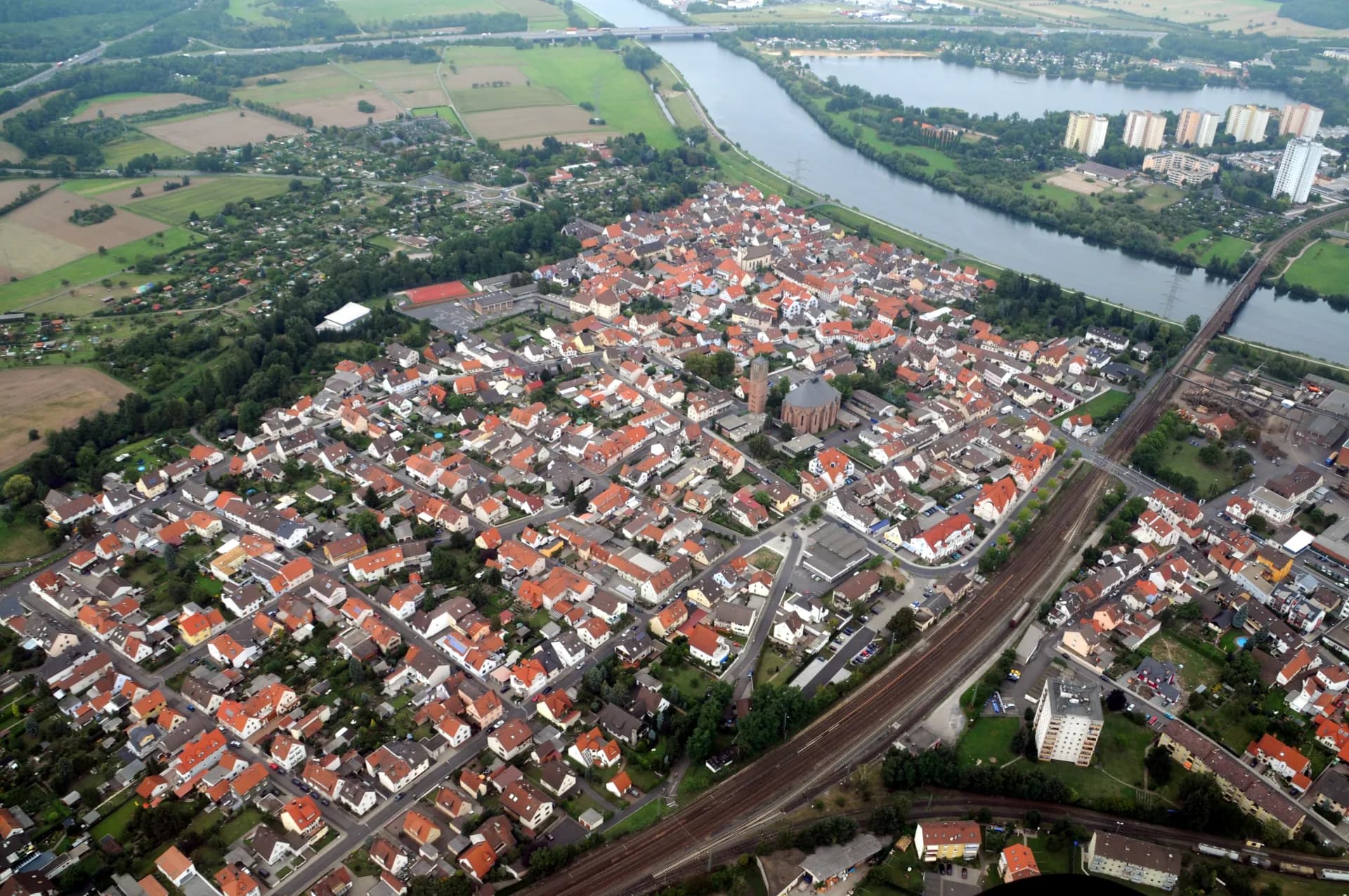 Luftbild von Stockstadt am Main